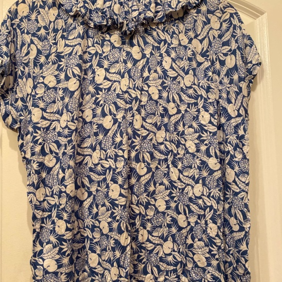 Chaps Ralph Lauren sleeveless Hawaiian print. Women’s L. Like new. $8 - Picture 2 of 3